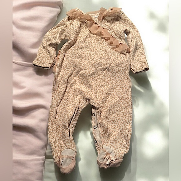 Leopard Print ruffled 6-9 months One Piece - Picture 1 of 6